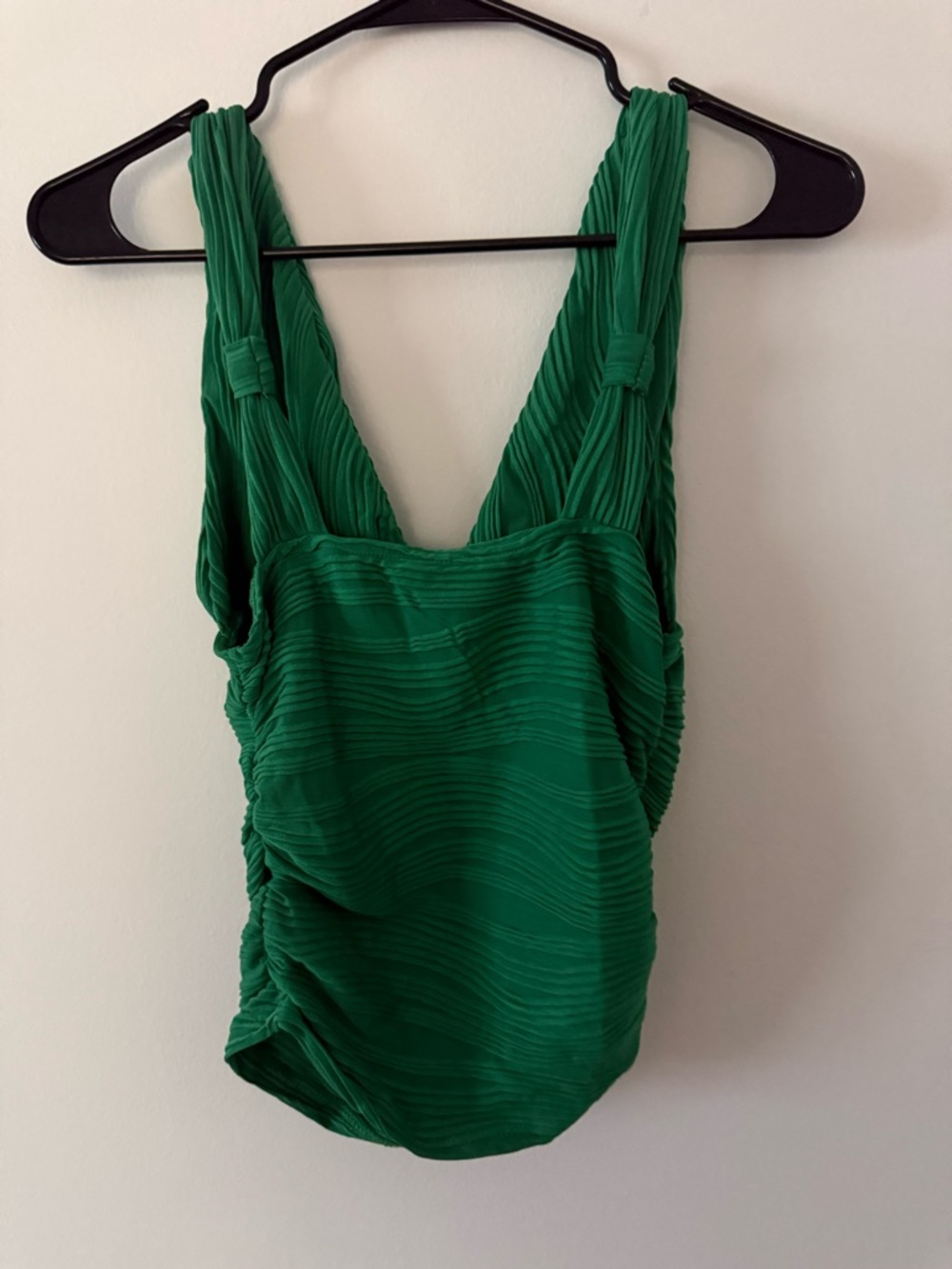 Green Ruched V-Neck Tank Top - Picture 3 of 4